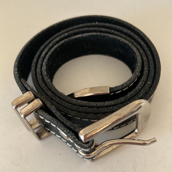 BELT black faux leather belt approx 37 inches long - Picture 3 of 6